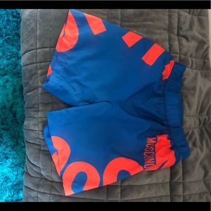 Moschino logo print  kids swim shorts